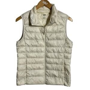 Uniqlo Down Puff Vest Women M Cream Ivory Outdoor Full Zip 90% Fill Casual Coat
